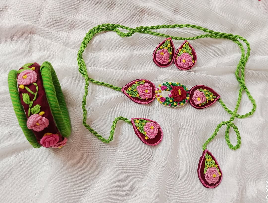 Sindhu Necklace + Earrings + Bangle Set | Set of 3