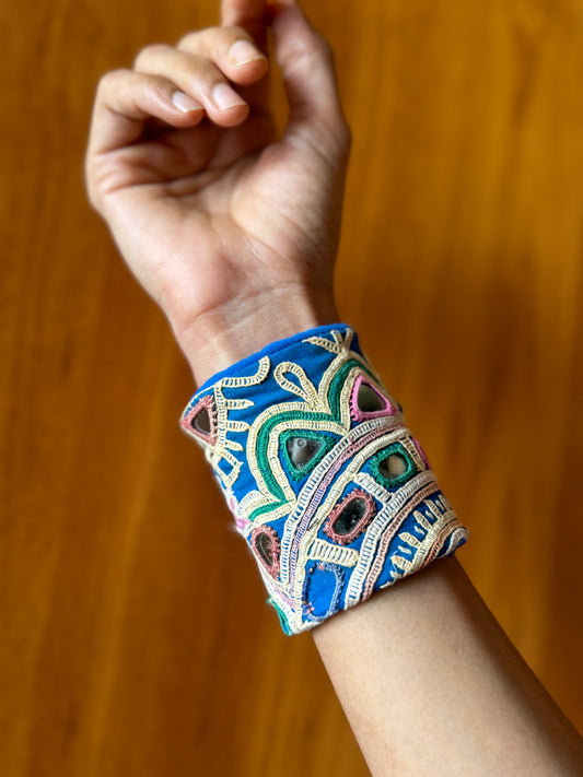 Ishwara Fabric Bracelet | Handcuff