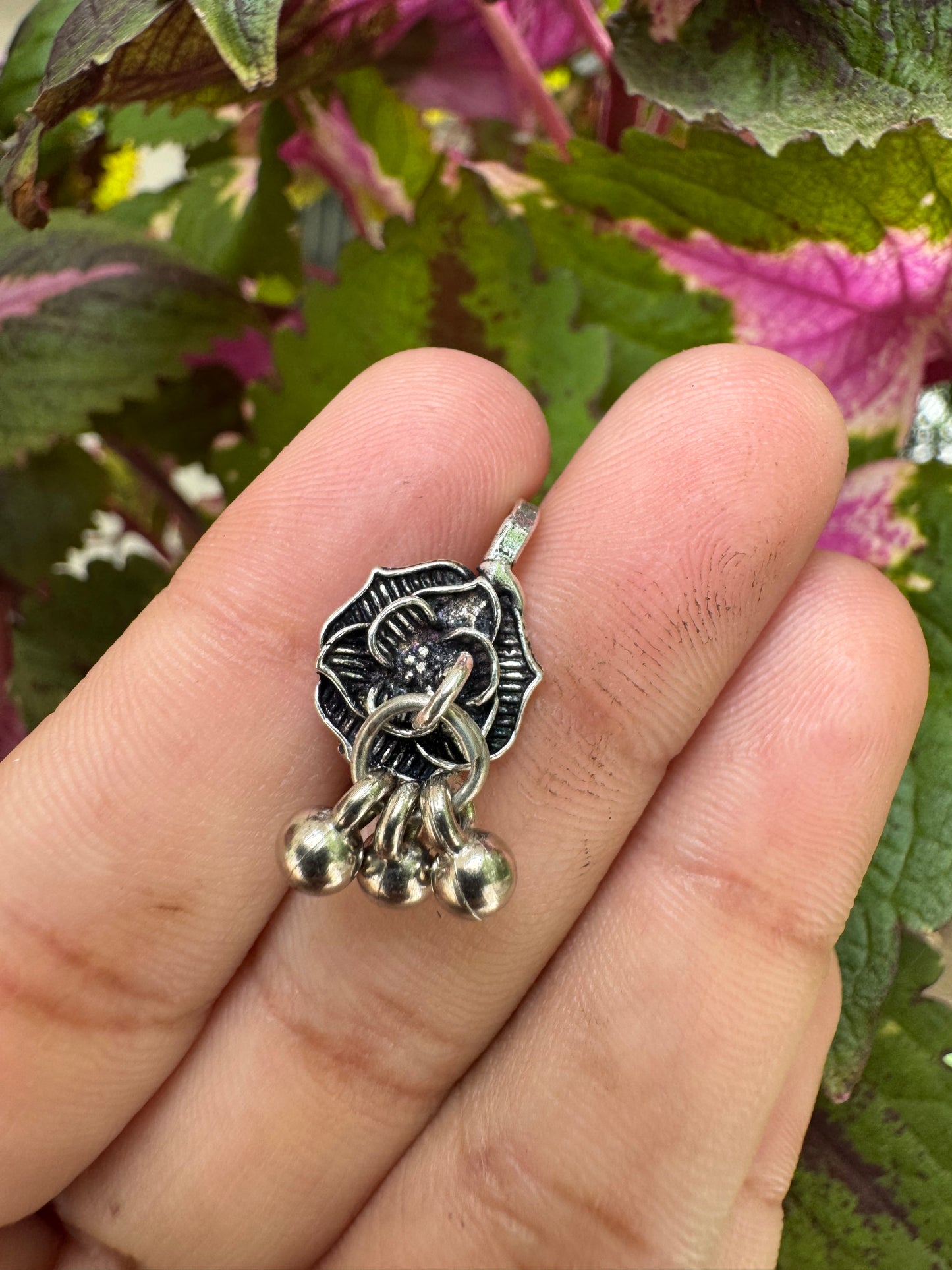 Kashvi press-on Nose Pin | Non - Piercing