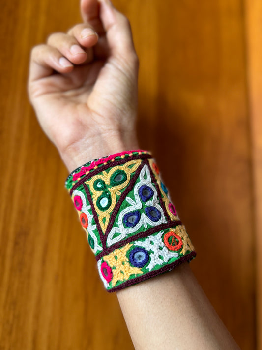 Dilcey Fabric Bracelet | Handcuff