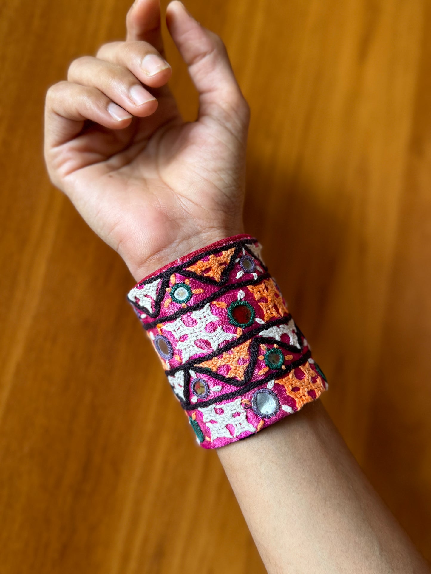 Vishna Fabric Bracelet | Handcuff