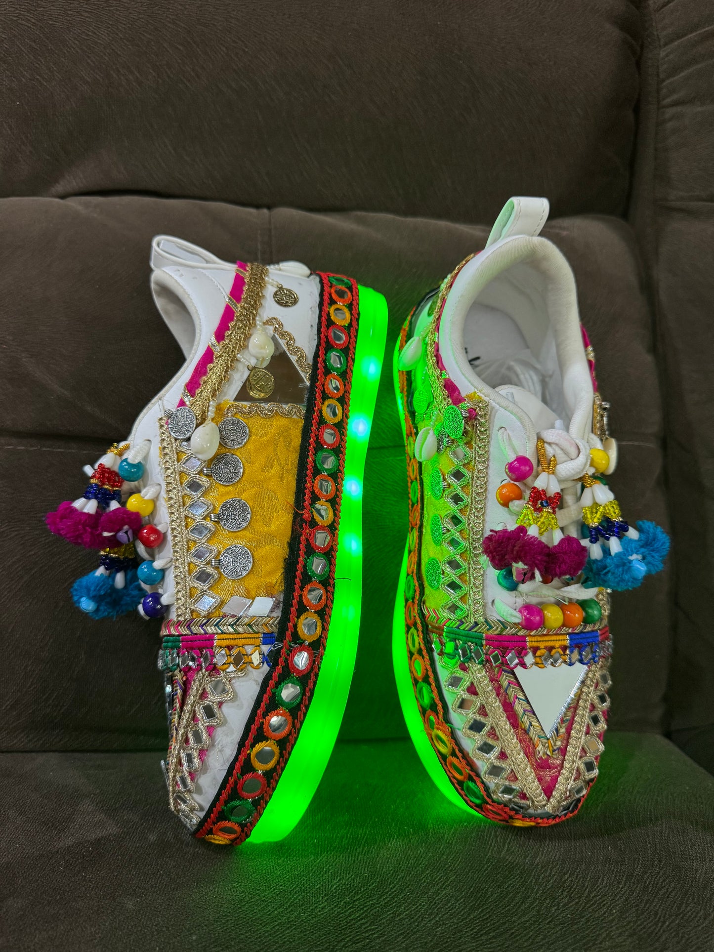 Zohra Rechargeable Unisex Shoes