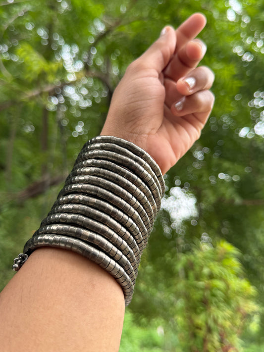 Black Coil Bracelet | Handcuff