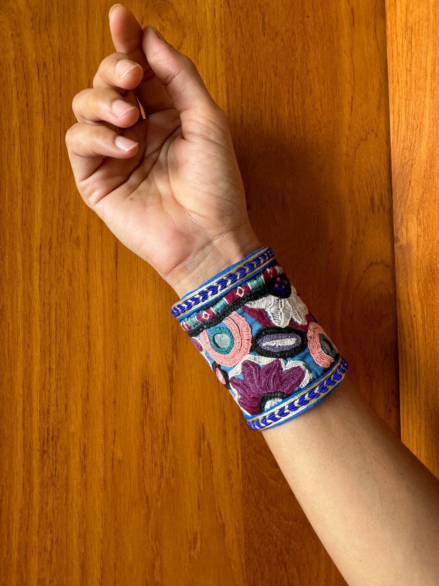 Carlota Fabric Bracelet | Handcuff