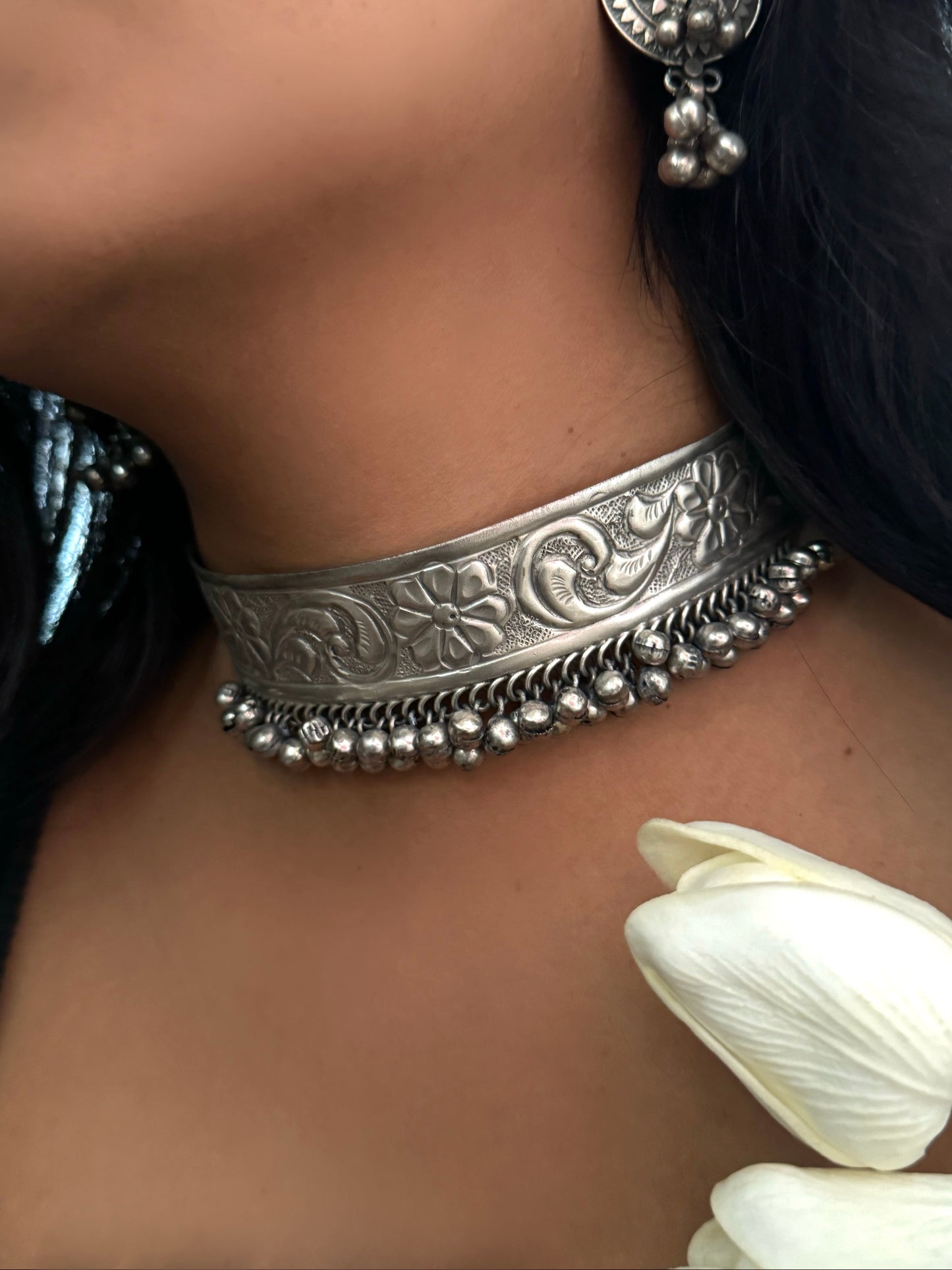 Vrunda Necklace Earrings Set