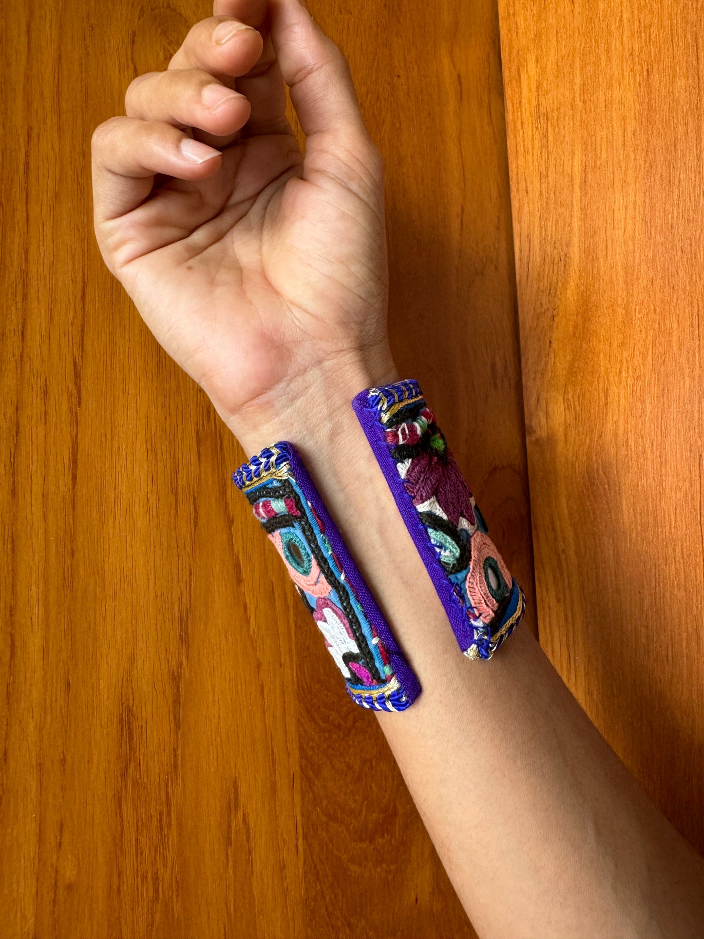 Carlota Fabric Bracelet | Handcuff