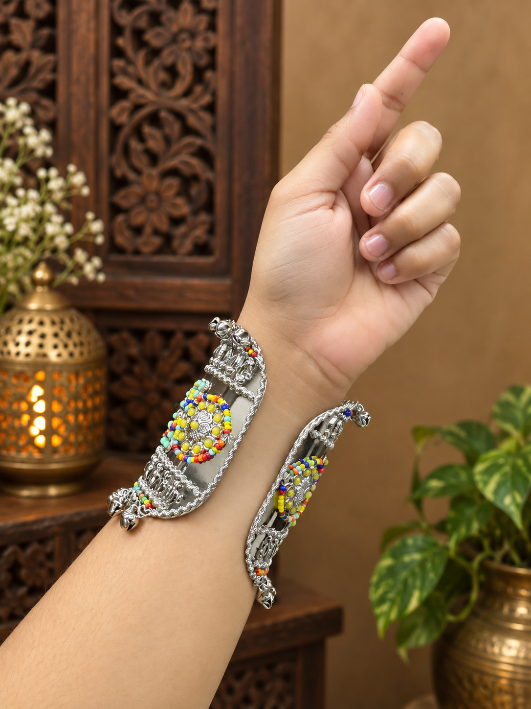 Liza Bracelet | Handcuff