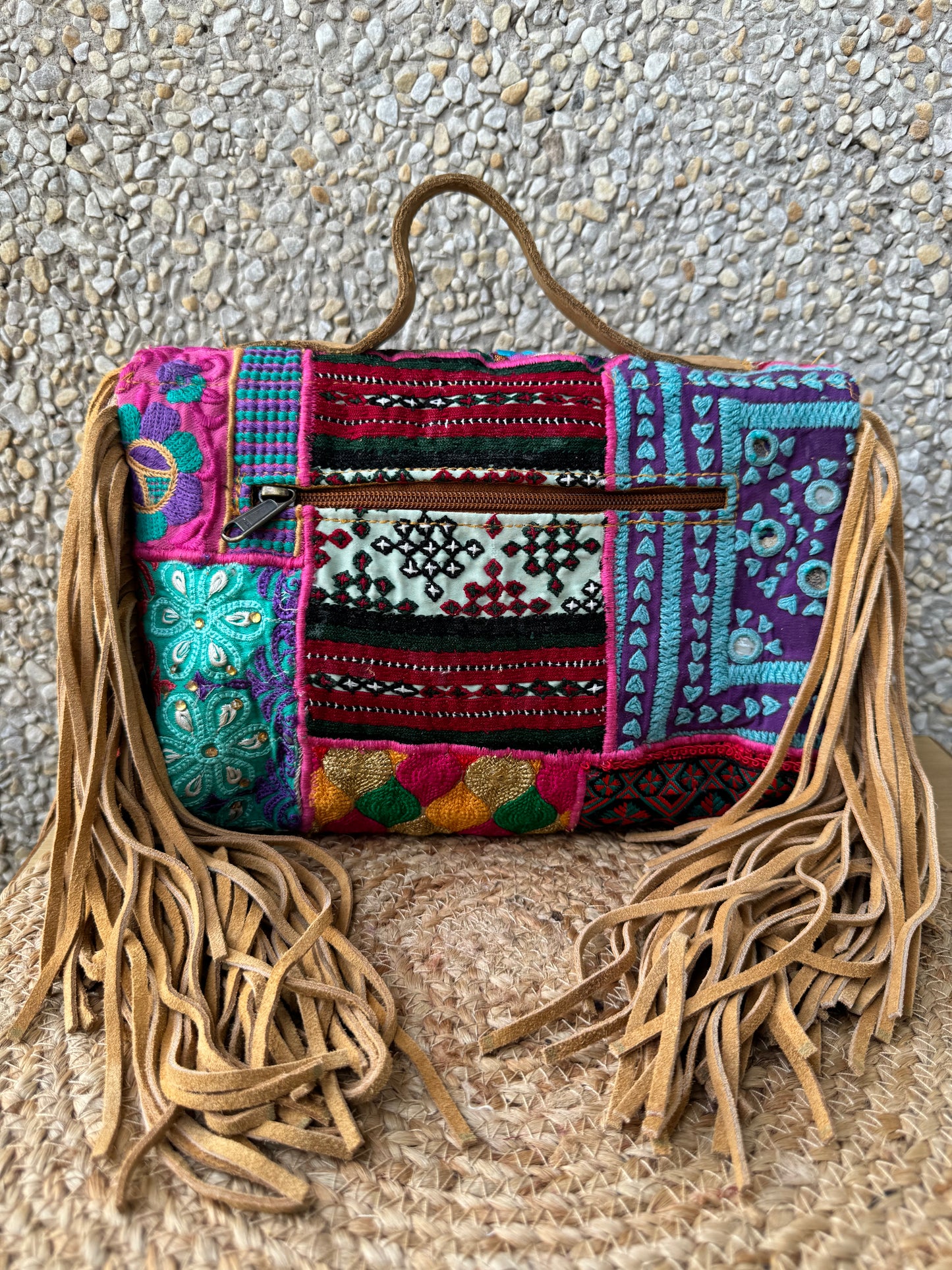 Islieey Banjara Sling Bag
