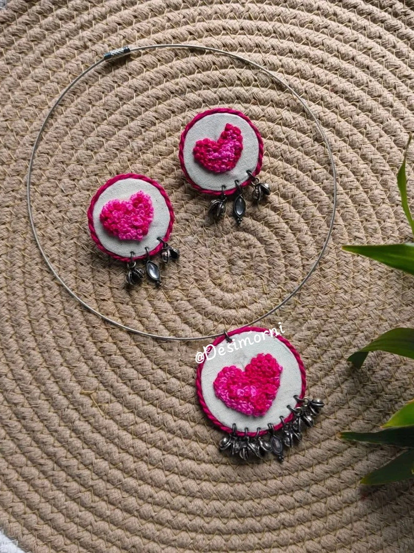 Titanica Heartly Necklace + Earrings Set