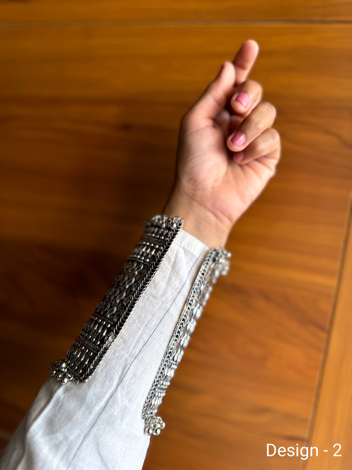 Deisy Bracelet | Handcuff