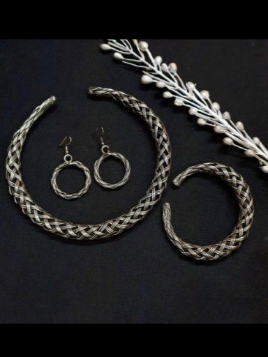 Nagina Necklace + Earrings + Bracelet Set