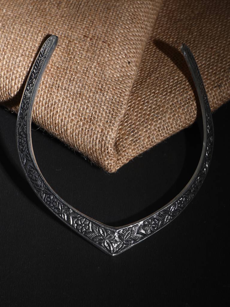 Trikona Textured Hasli