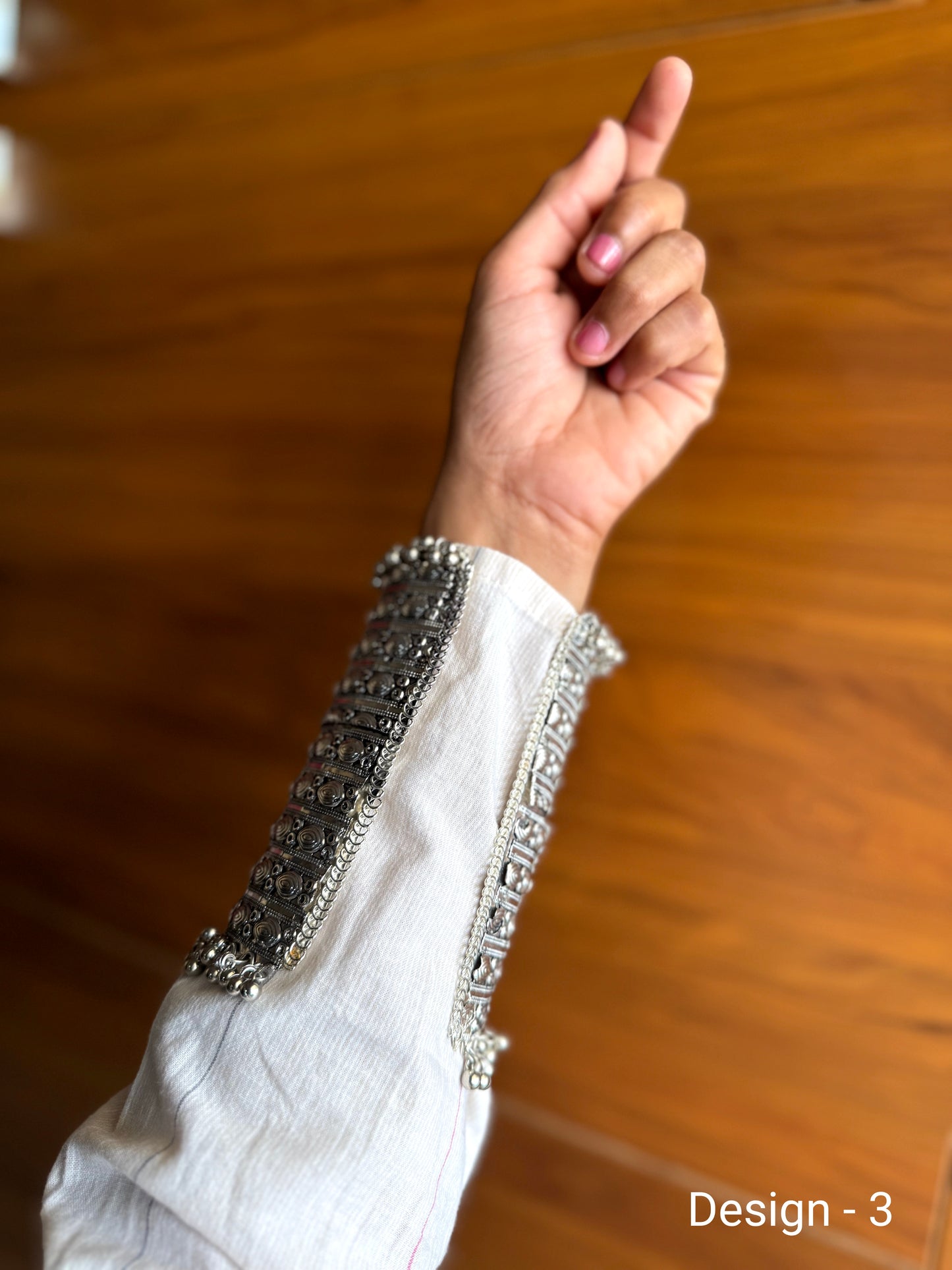 Deisy Bracelet | Handcuff