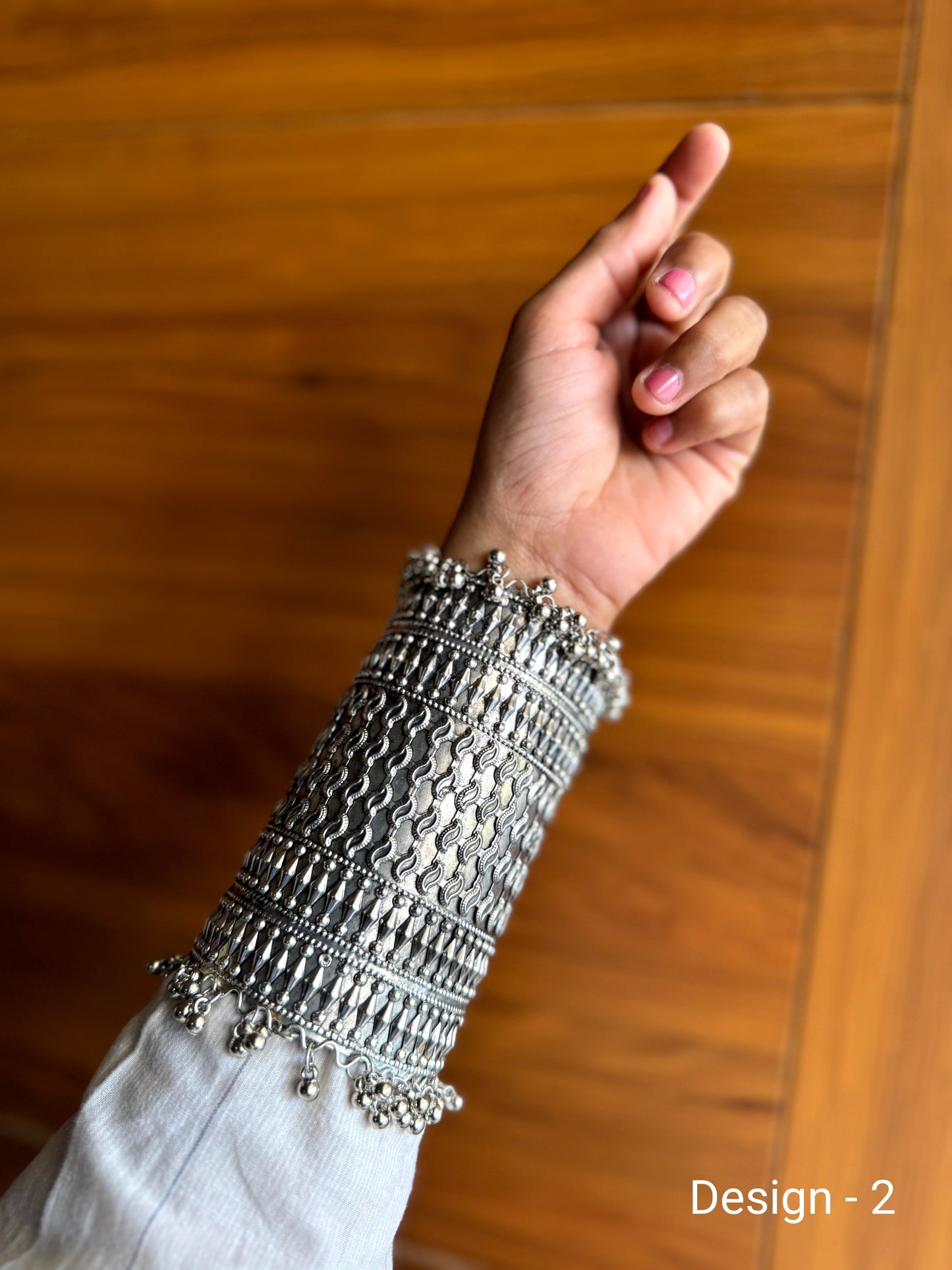 Deisy Bracelet | Handcuff